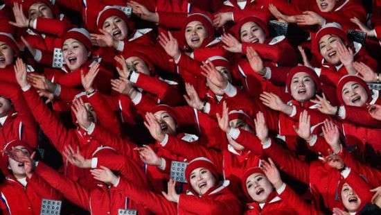 Идеальные болельщицы из КНДР произвели фурор на Олимпиаде - ВИДЕО