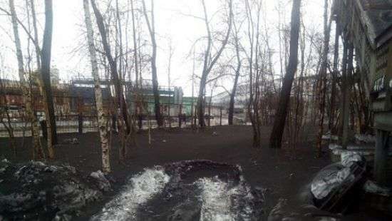 Под Киевом выпал черный снег