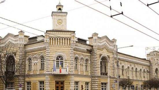В мэрию столицы Молдовы нагрянули антикоррупционеры с обысками