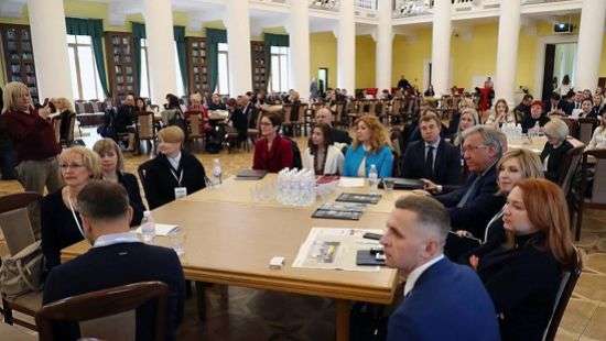 В Киеве прошла первая нетворкинг-встреча участников американской программы IVLP