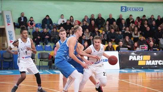 «Черкасские Мавпы» обыграли «Николаев»