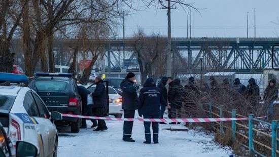 В Днепре нашли труп с зажатым в руке пистолетом (ВИДЕО 18+)