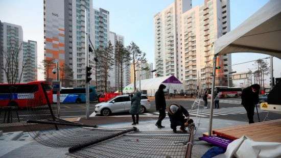 В Пхенчхане эвакуируют людей из-за урагана, уже есть жертвы (ВИДЕО)