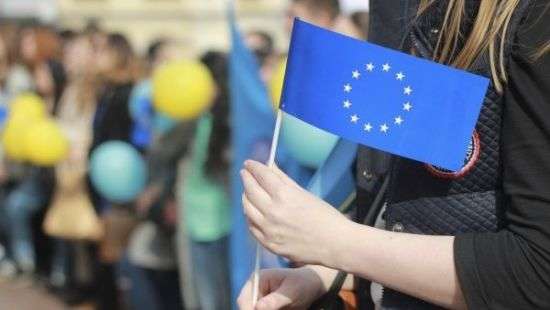 ЕС не видит причин для отмены безвиза с Украиной