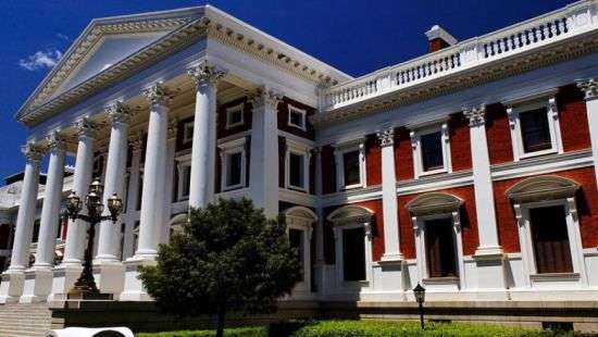 В ЮАР сегодня выберут нового президента страны