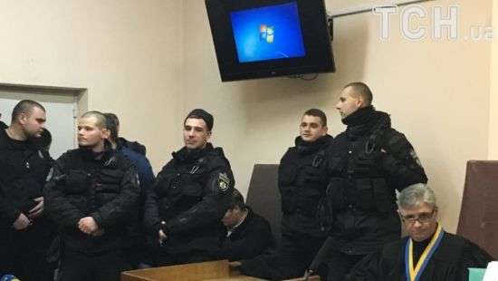 Суд начал избирать меру пресечения Труханову