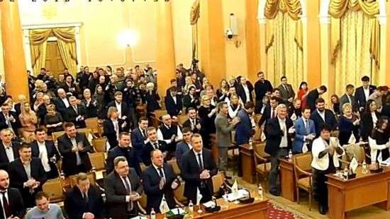 Труханова встретили аплодисментами в Одесском горсовете