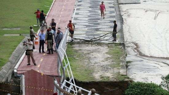 На Рио-де-Жанейро обрушился шторм: погибли четыре человека