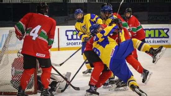 Сборная Украины проиграла венгерским хоккеистам