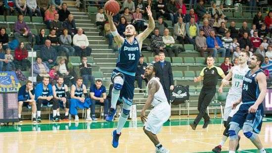 «Днепр» обыграл «Химик», а БИПА одолела «Политехник»