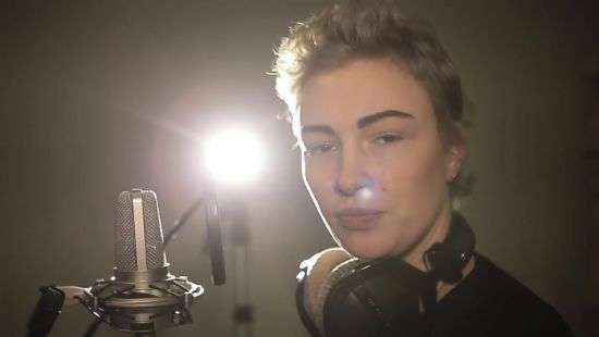 Певица Приходько заявила, что ее обманом «затащили» в агитационный ролик Порошенко (ВИДЕО)