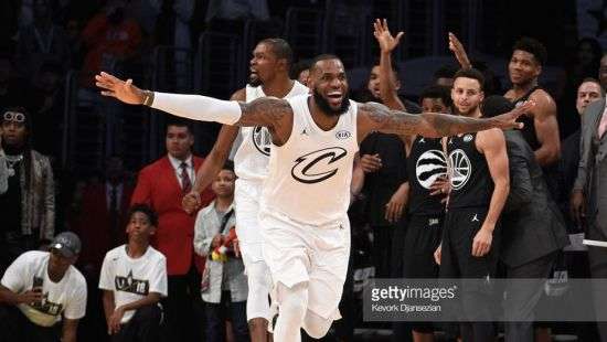 НБА. Матч всех звезд 2018: Команда Леброна Джеймса переиграла команду Стефена Карри