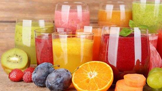 Медики рассказали, чем фруктовый сок может навредить здоровью
