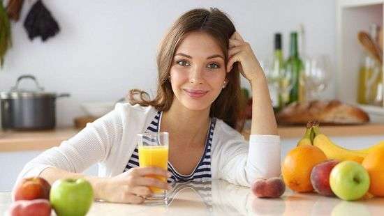 Медики назвали напитки, которые помогут при болезненных менструациях