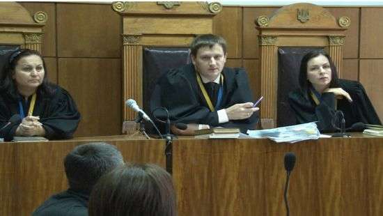 Суд или его имитация: активисты Днепра идут на Киев