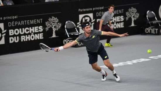 Украинский теннисист покинул турнир в Марселе