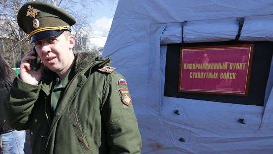 Военным РФ выдают защищенные мобильники: телефоны намного дороже iPhone X