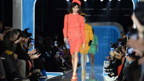 Неделя моды в Милане: яркий показ Moschino и неординарные Gucci (ФОТО)