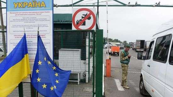 Украина запустит новую программу по модернизации КПП на границе - Гройсман