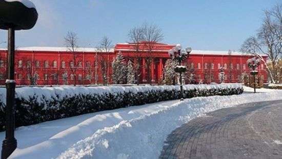 Топ-10 вузов Украины хотят освободить от уплаты налогов