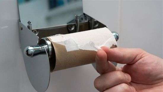 На Тайване с полок магазинов размели всю туалетную бумагу