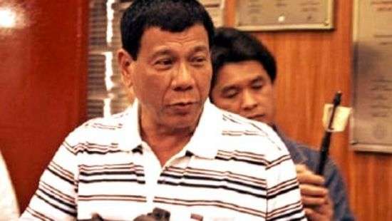 Скандальный Дутерте не хочет задерживаться в кресле президента