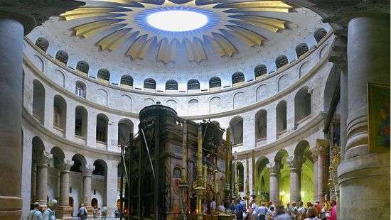 В Иерусалиме после трех дней протеста открылся Храм Гроба Господня