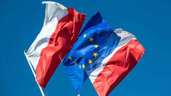 Европарламент одобрил введение санкций в отношении Польши