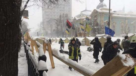 В палаточном городке под Радой полиция нашла гранаты (ФОТО)