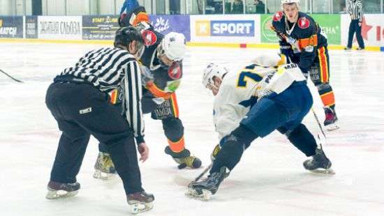 «Кременчук» и «Динамо» вышли в полуфинал УХЛ