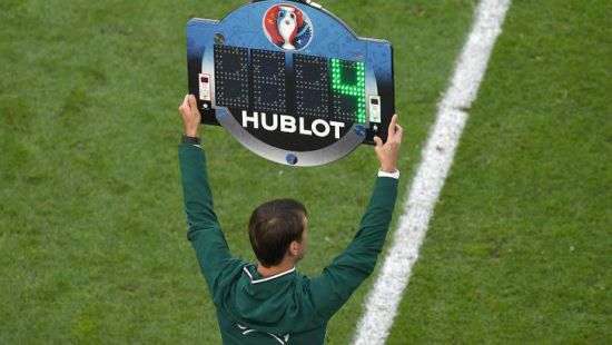 УЕФА введет четвертую замену