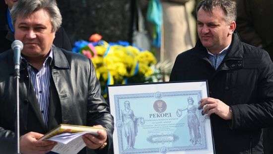 Во Львове зарегистрирован рекорд по массовому исполнению песен на слова Шевченко - ВИДЕО