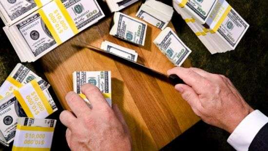 В Украине отложили налог на выведенный капитал из-за позиции Запада