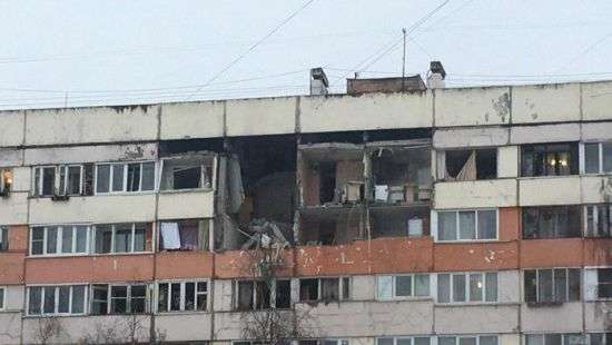 В Питере обвалилась часть жилой многоэтажки: опубликованы ФОТО и ВИДЕО