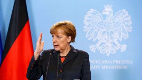 На Меркель у входа в Бундестаг пытался напасть неизвестный (ФОТО)