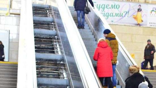 «Укрзализныця» установит новые эскалаторы в вестибюле ж/д вокзала в Киеве