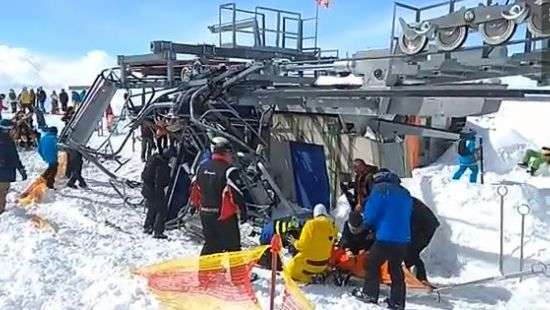 В Грузии подъемник превратился в «мясорубку»: в сеть попали жуткие кадры (ВИДЕО 18+)