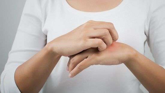 О каких болезнях расскажет зуд в ладонях