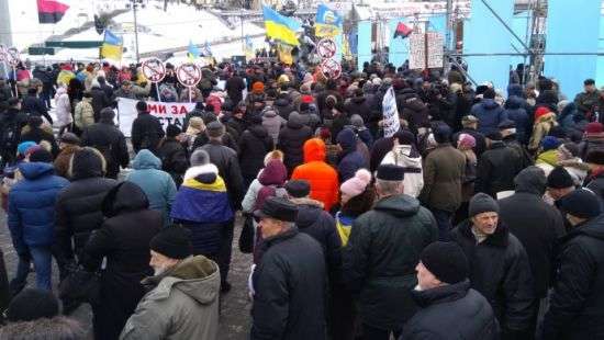 В Киеве начинается марш за отставку Порошенко - ФОТО