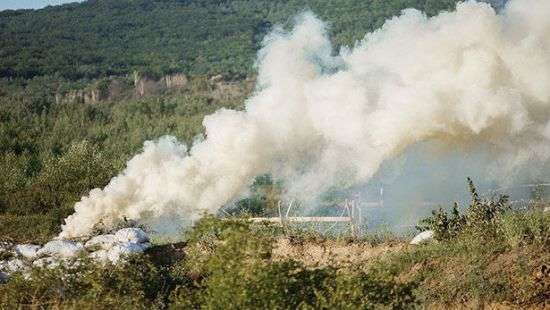 Для АТО вместо дымовых шашек закупили смесь для окуривания деревьев