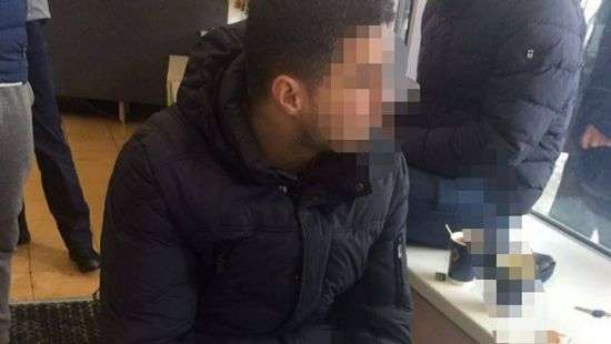 Два таможенника из «Борисполя» погорели на взятке – полиция