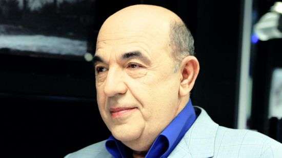 Рабинович: Хамелеоны у власти обворовывают страну, прикрываясь вышиванками или георгиевскими лентами