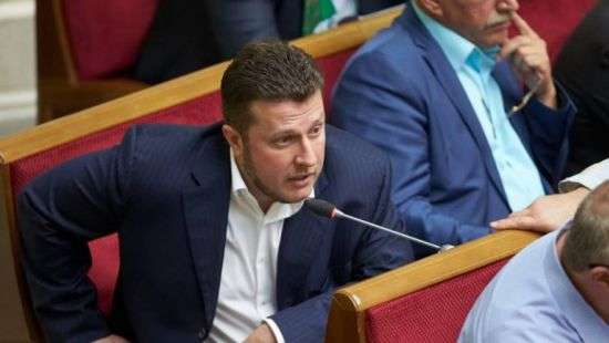 Нардеп Яценко успел проголосовать в Раде за шестерых коллег (ВИДЕО)