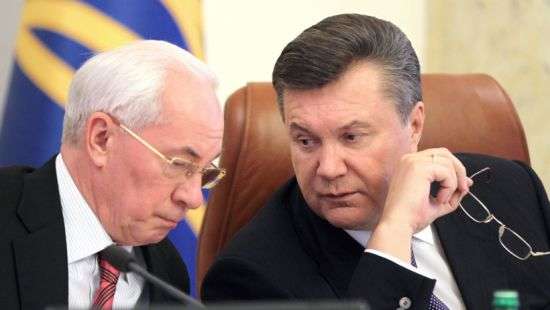 Суд допросит Азарова по делу о госизмене Януковича