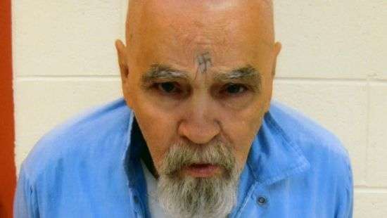 В США кремировали тело серийного убийцы Чарльза Мэнсона