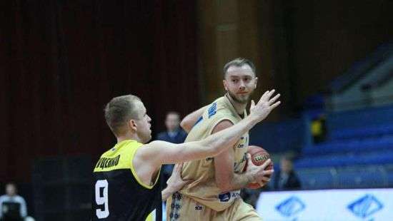 «Будивельник» вернул себе второе место в Суперлиге