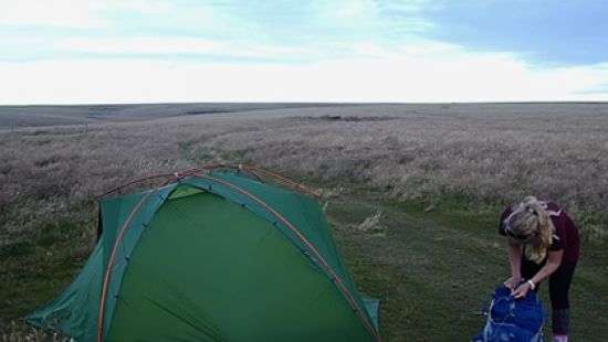 Двое туристов пролетели 200 метров во время урагана и сумели выжить