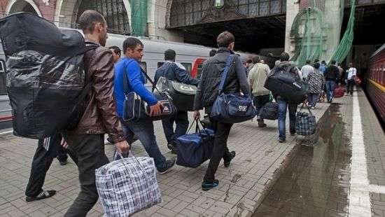 После возвращения в Украину 43% работников не планируют снова трудиться за рубежом - СМИ