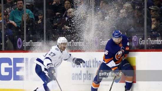 НХЛ. «Тампа» и «Айлендрс» выдали невероятно результативный матч, «Вашингтон» и «Питтсбург» добыли победы