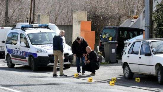 Во Франции полиция убила террориста, удерживавшего заложников